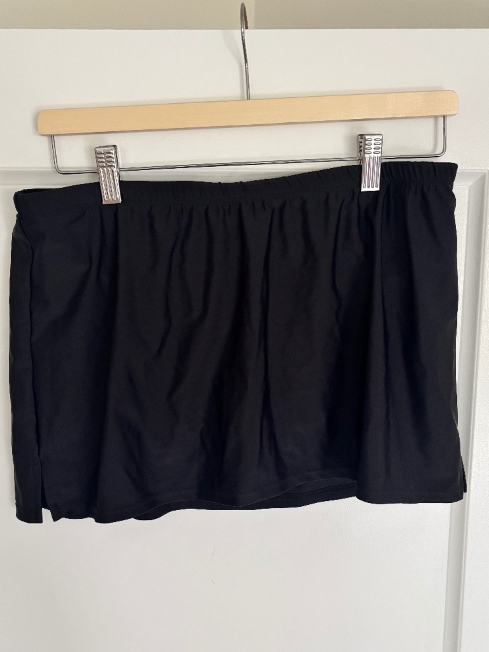 Krista Black Swim Skirt Women’s Size Large